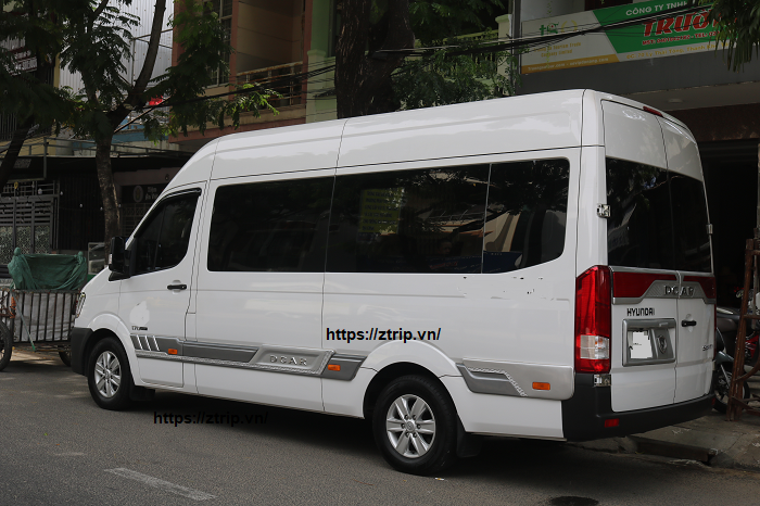 bang-gia-thue-xe-limousine-12ghe-tai-hue%20(3)(1)