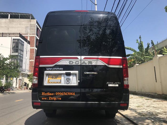 thue-xe-dcar-limousine-solati-12-cho-tai-da-nang-(3)
