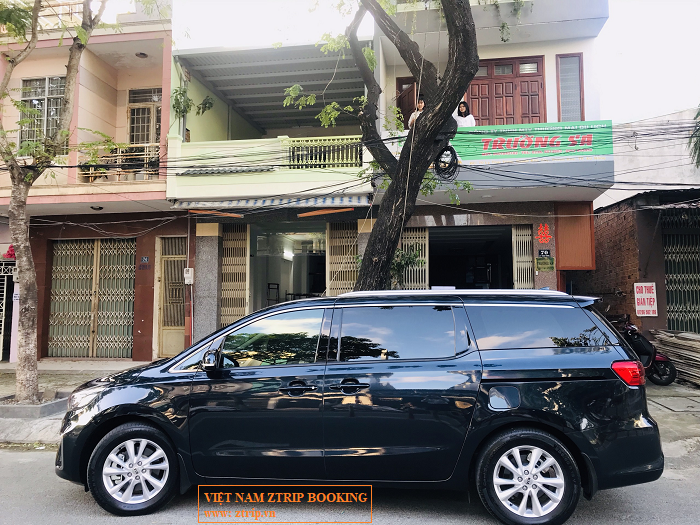 Cho thuê xe Kia Sedona 7 chỗ đánh golf tại Đà Nẵng 